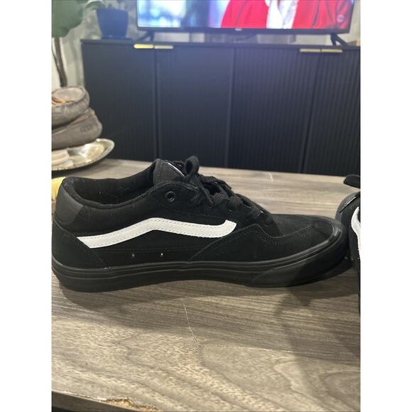 DO NOT BUY. Vans Rowan Size 11 Men’s Black And White Skateboard Shoes main image 10
